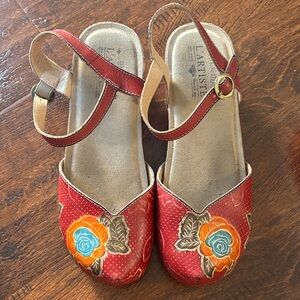 L'ATISTE Red and Orange Floral Sandals